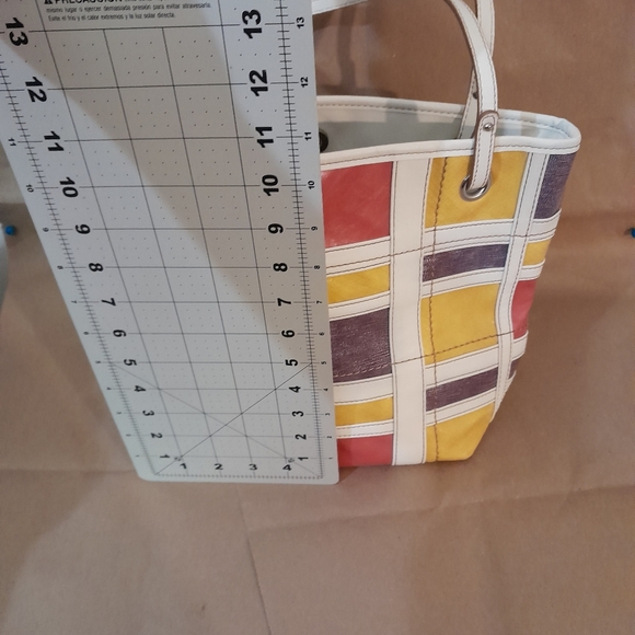 Relic Heather Tote Plaid Weave Pink Purple Yellow Shoulder Bag With Logo Charm - Picture 6 of 7